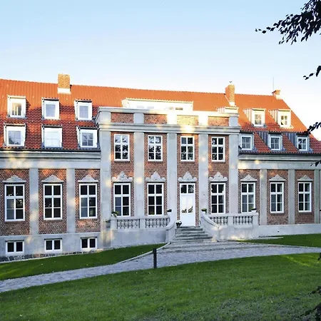 펜션 Gutshaus In Garz, Cleaning Included